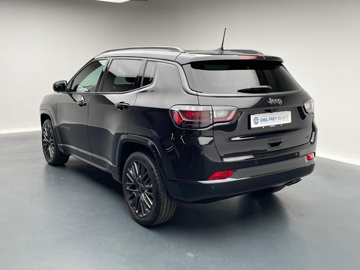 Vehicle image JEEP COMPASS