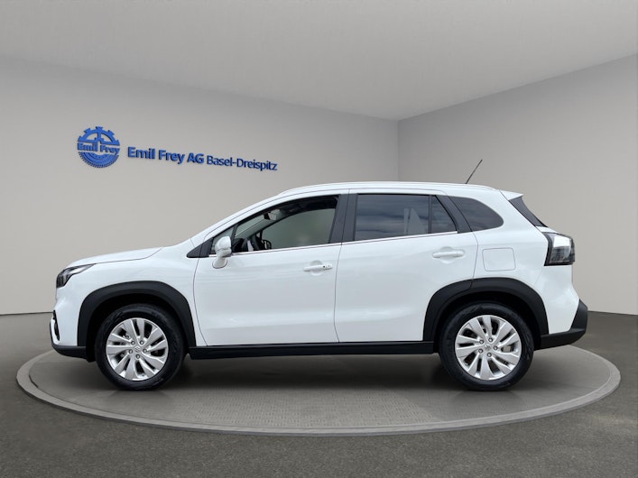 Vehicle image SUZUKI S-CROSS