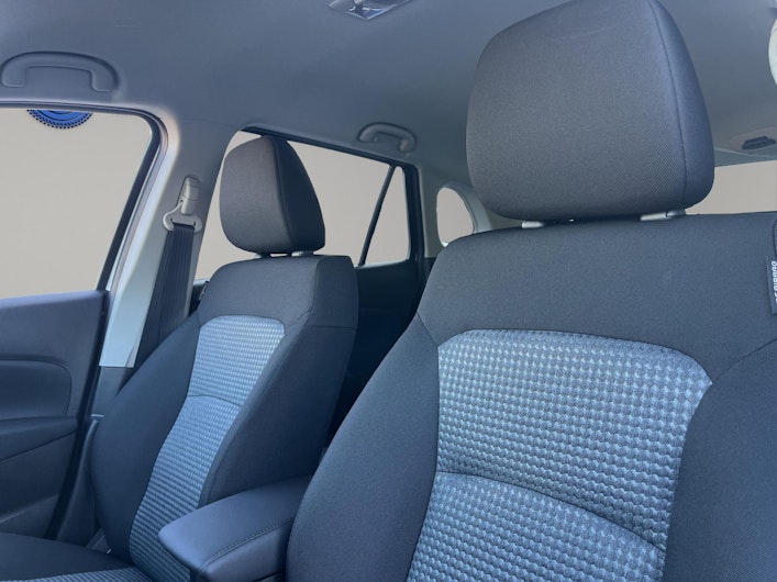 Vehicle image SUZUKI S-CROSS