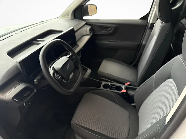 Ford E-Transit Courier Van Trend