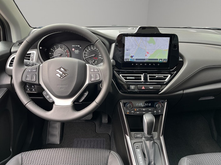 Vehicle image SUZUKI S-CROSS