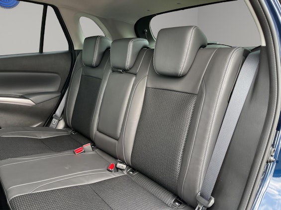 Vehicle image 7 Vehicle image 7