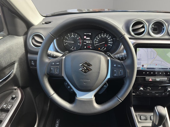 Vehicle image 4 Vehicle image 4