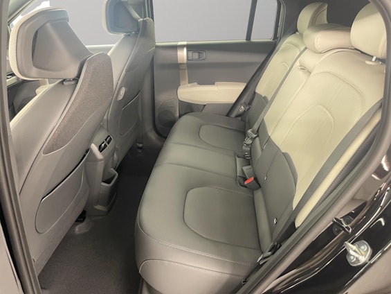 Vehicle image 7 Vehicle image 7