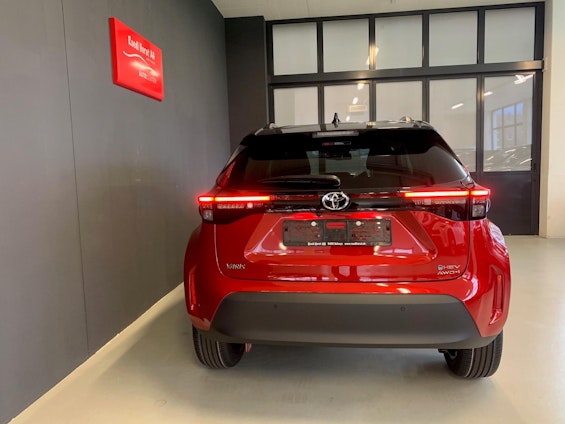 Vehicle image 11