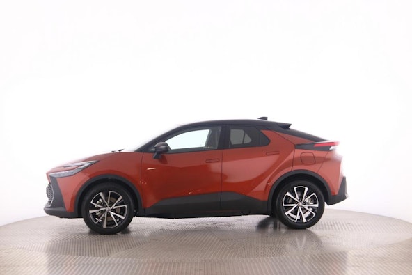 Vehicle image 32