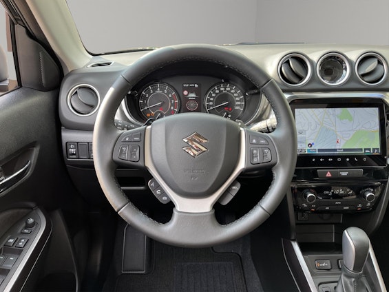 Vehicle image 4 Vehicle image 4