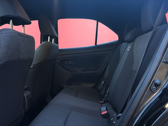 Vehicle image 6 Vehicle image 6