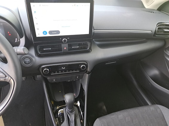 Vehicle image 14 Vehicle image 14