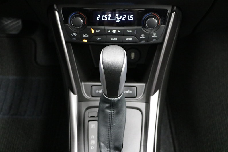 Vehicle image SUZUKI S-CROSS