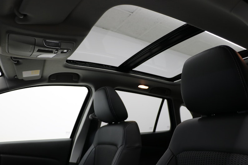 Vehicle image SUZUKI S-CROSS