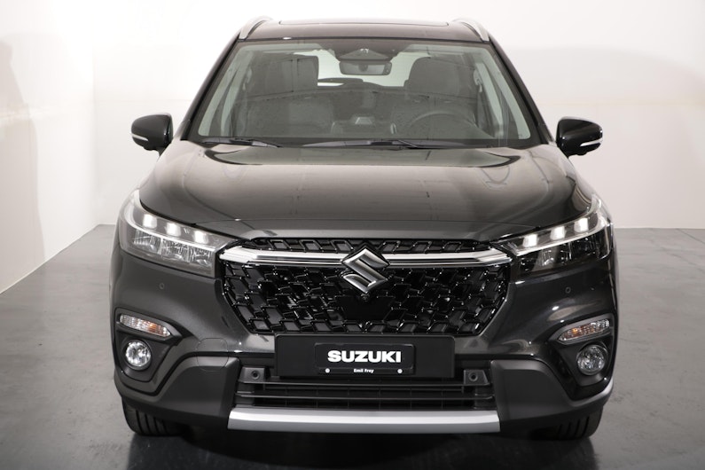 Vehicle image SUZUKI S-CROSS
