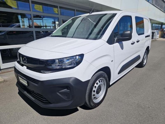 First vehicle image