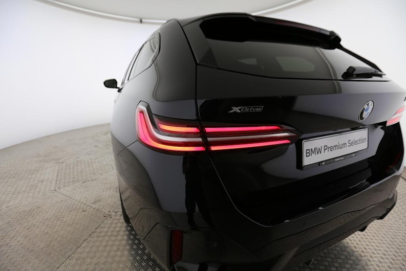 Vehicle image BMW 5 SERIES