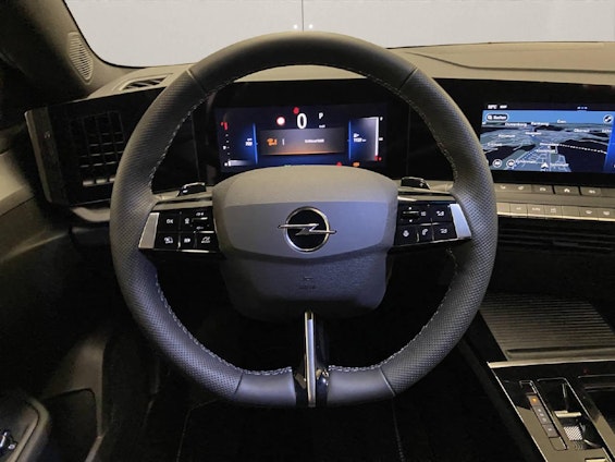 Vehicle image 6 Vehicle image 6