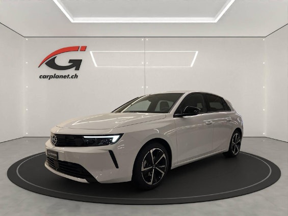 First vehicle image