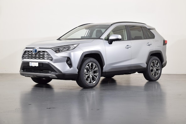 First vehicle image