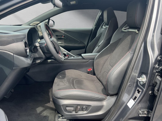 Vehicle image 8