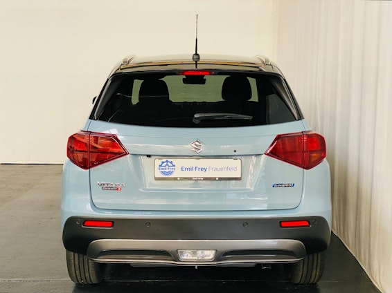 Vehicle image 11