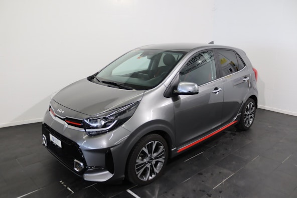 First vehicle image