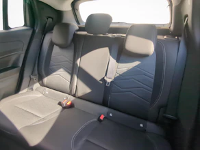 https://vehicle.imgix.net/3892445/62883a30-e5e1-48e8-ad1f-97af0560f1f9.jpg