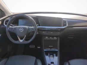 https://vehicle.imgix.net/3892448/c0be84cf-95d3-44e7-b48b-b713a21f8c13.jpg