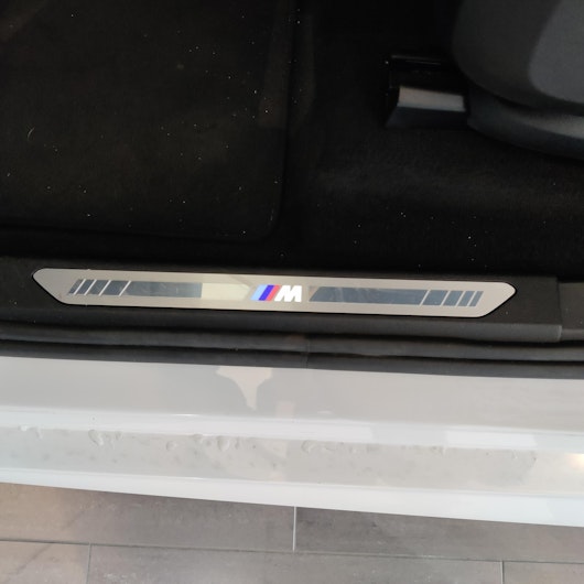 Vehicle image BMW X5