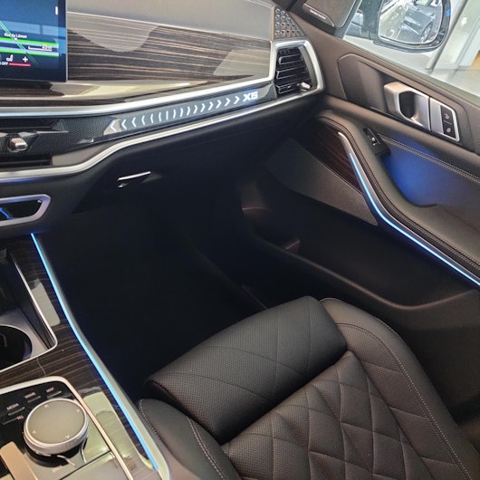 Vehicle image BMW X5