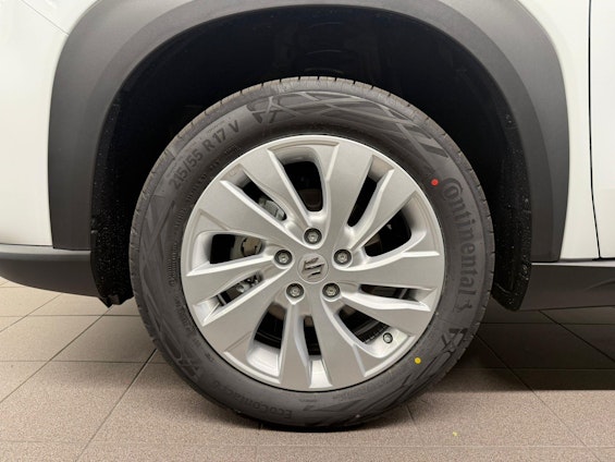 Vehicle image 10 Vehicle image 10