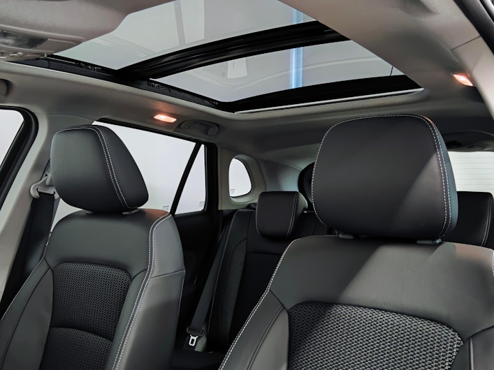 Vehicle image SUZUKI S-CROSS