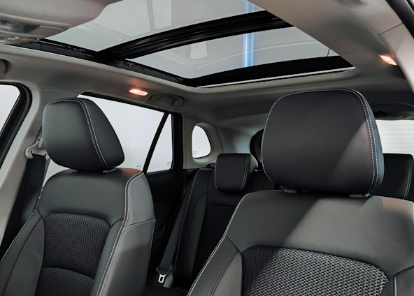 Vehicle image 17 Vehicle image 17