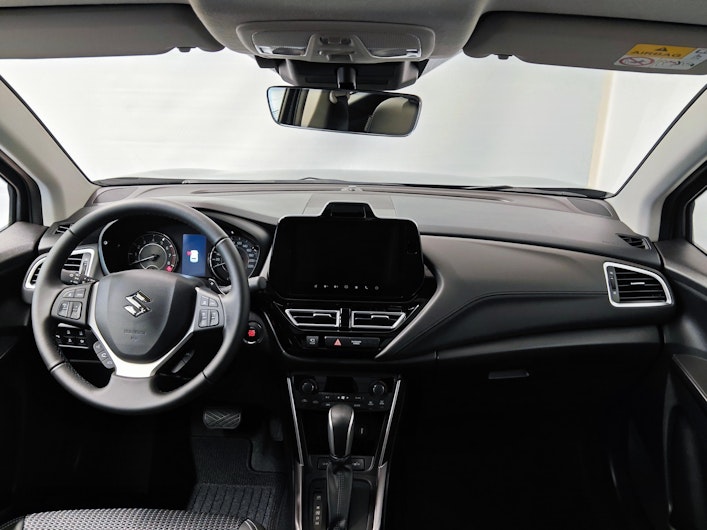 Vehicle image SUZUKI S-CROSS