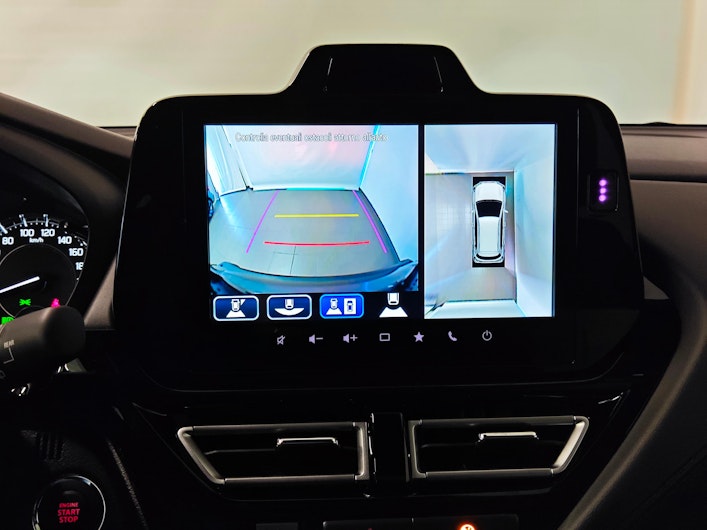 Vehicle image SUZUKI S-CROSS