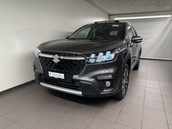 First vehicle image
