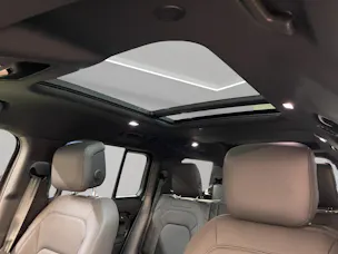 Land Rover Defender 130 3.0 D I6 X-Dynamic SE (8-Plätzer)
