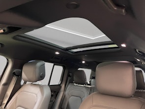 Vehicle image LAND ROVER Defender 130 3.0 D I6 X-Dynamic SE