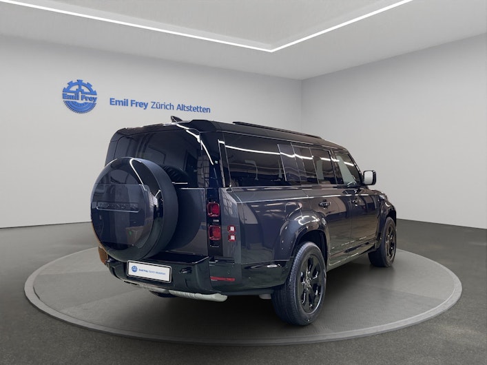 Vehicle image LAND ROVER DEFENDER