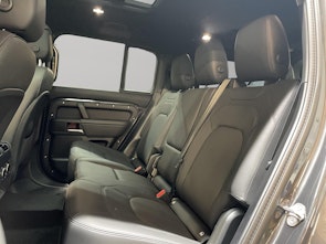 Vehicle image LAND ROVER Defender 130 3.0 D I6 X-Dynamic SE