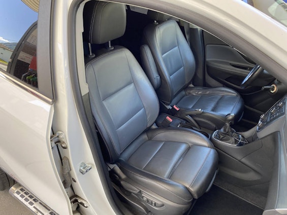 Vehicle image 6 Vehicle image 6