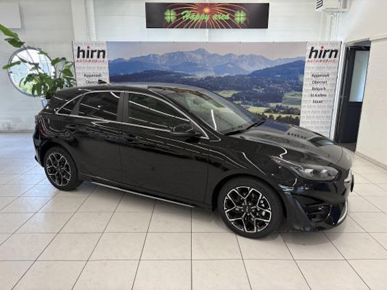 First vehicle image First vehicle image