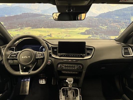 Vehicle image 5 Vehicle image 5