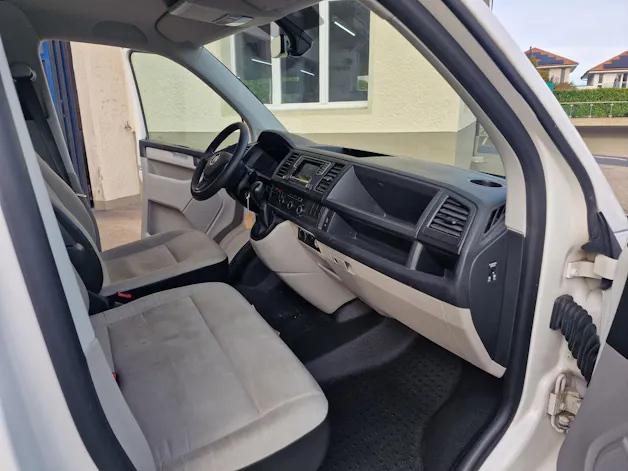 VW T6 Kombi 3000 2.0 TDI 150 DSG