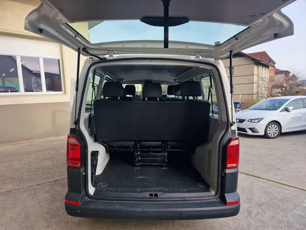 VW T6 Kombi 3000 2.0 TDI 150 DSG