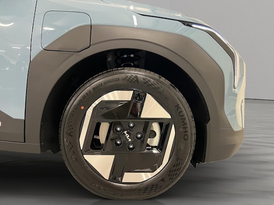 Vehicle image 12 Vehicle image 12