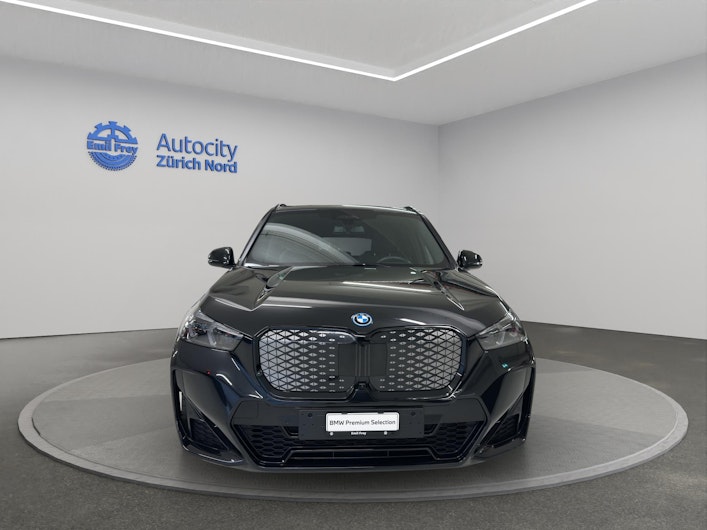 Vehicle image BMW iX1