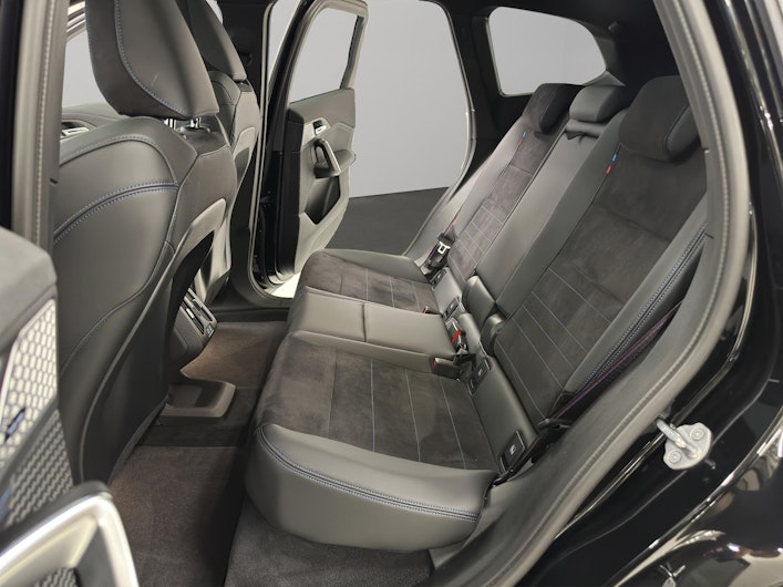 Vehicle image BMW iX1