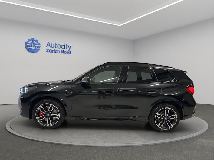 Vehicle image BMW iX1