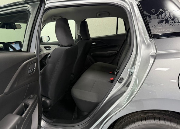 Vehicle image 10 Vehicle image 10