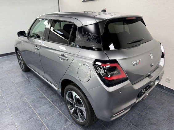 Vehicle image 5 Vehicle image 5