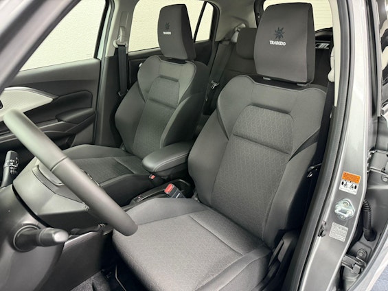 Vehicle image 13 Vehicle image 13